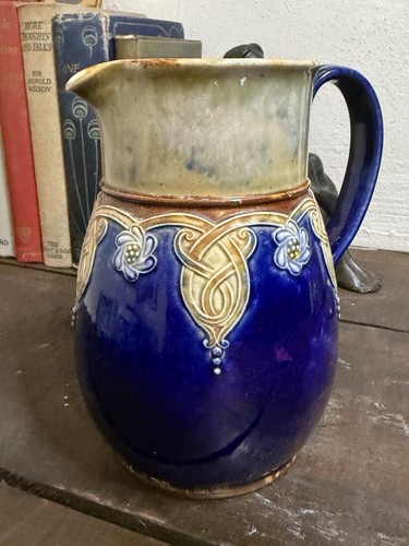 Antique royal doulton lambeth - royal,