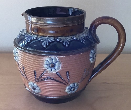 Antique royal doulton - royal,